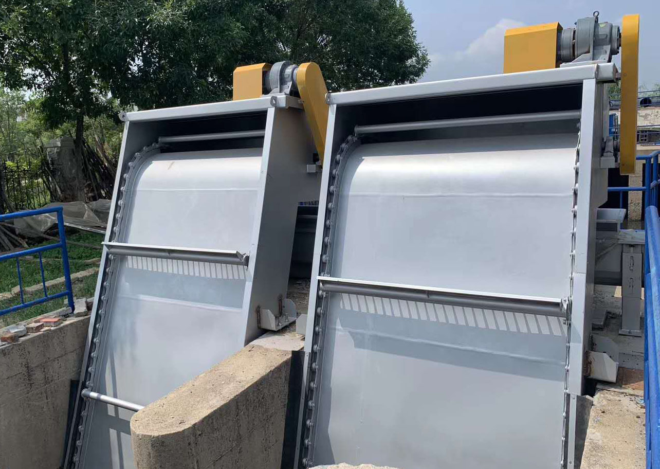 迴轉式雨水格柵除汚(wu)機